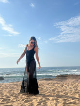 Cargar imagen en el visor de la galería, PAREO OLANES MON AMOUR BLACK