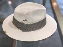 Cargar imagen en el visor de la galería, SOMBRERO CONIL