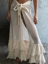 Cargar imagen en el visor de la galería, PAREO OLANES MON AMOUR BLACK