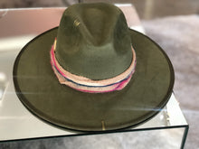 Cargar imagen en el visor de la galería, SOMBRERO MAKTUB