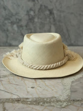 Cargar imagen en el visor de la galería, SOMBRERO BALÁFIA