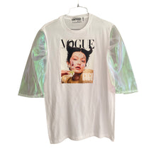Cargar imagen en el visor de la galería, Vogue tornasol T-shirt
