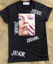 Cargar imagen en el visor de la galería, J’ADIOR T-SHIRT
