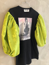 Cargar imagen en el visor de la galería, Funky T-shirt
