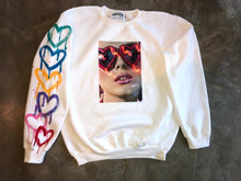 Cargar imagen en el visor de la galería, SUDADERA COLOR HEARTS
