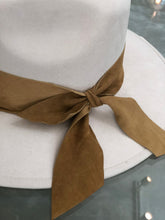 Cargar imagen en el visor de la galería, SOMBRERO ÓPALO
