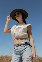 Cargar imagen en el visor de la galería, CROP MUSCLE TEE
