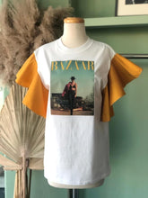 Cargar imagen en el visor de la galería, BAZAAR T-SHIRT
