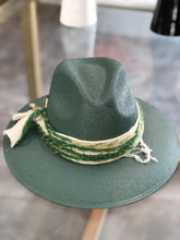 Cargar imagen en el visor de la galería, SOMBRERO HOLBOX
