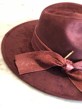 Cargar imagen en el visor de la galería, SOMBRERO ODISEA
