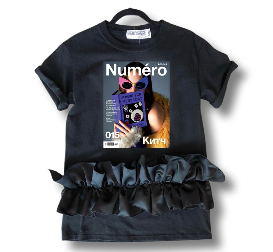 NUMÉRO black T-shirt
