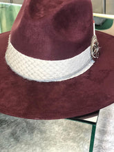 Cargar imagen en el visor de la galería, SOMBRERO BRUMA
