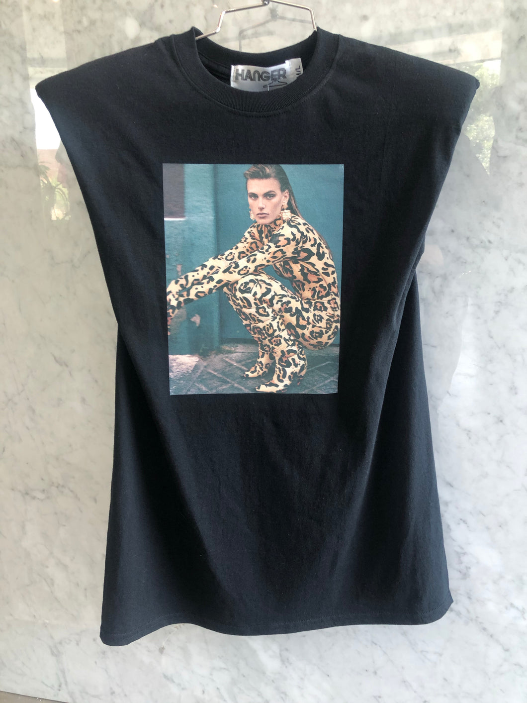 T-shirt hombrera