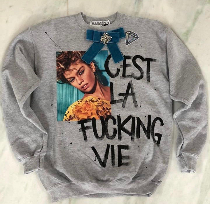 SUDADERA C’EST LA FUCKING VIE