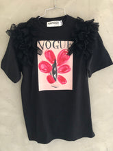 Cargar imagen en el visor de la galería, Flower eye T-shirt
