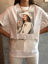 Cargar imagen en el visor de la galería, KATE MOSS ORGANZA T-SHIRT
