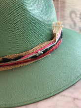 Cargar imagen en el visor de la galería, Sombrero HAÍM
