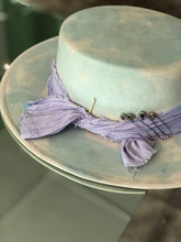 Cargar imagen en el visor de la galería, SOMBRERO MATISSE TIE DYE
